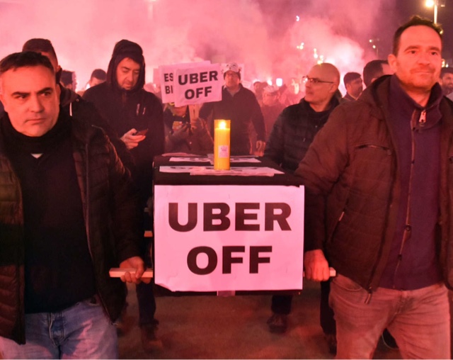 Uber Strapped For Cash Is Heading for a Crash (Christmas Just a Got Merry Again)